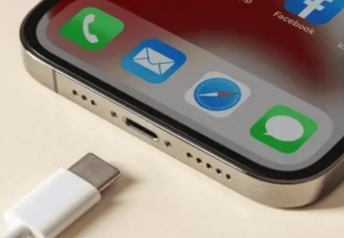 连南苹果15维修分享iPhone15改USB-C接口后能和安卓用户互借充电器吗